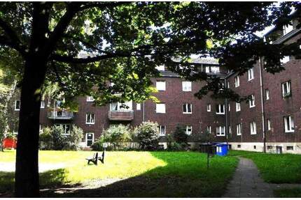 3 Zimmer Wohnung mit Badewanne, Balkon und guter Verkehrsanbindung - Leverkusen Opladen