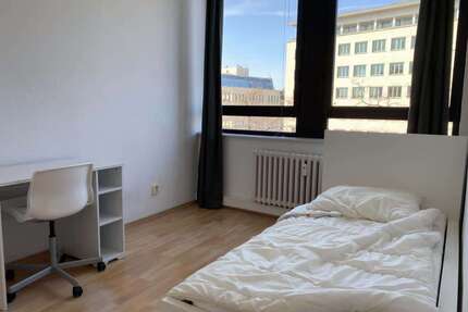 WG-Zimmer in Berlin 680,00 € 12 m²
