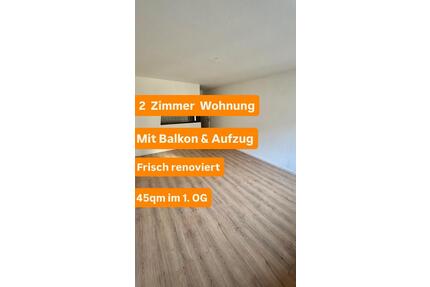 Helle, renovierte 2-Zimmer-Wohnung mit Balkon in Wuppertal-Barmen 45 m²