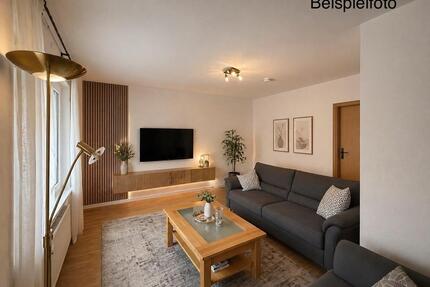 2 Zimmer Wohnung mit Balkon inkl. Einbauküche (EBK) frei ab 0726 - Hof Altstadt