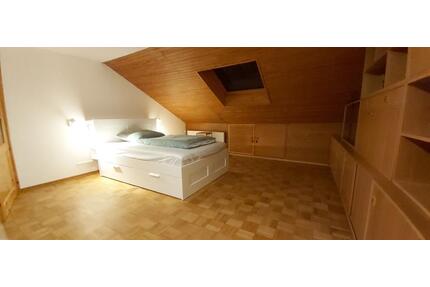 Schöne möbl. Einzimmer-DG.Whg., sehr ruhig gelegen am Stadtwald - Hannover Buchholz-Kleefeld