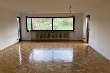 Großzügige 2-Zimmer Wohnung direkt im Grünen in zentraler Lager - Neuhausen auf den Fildern