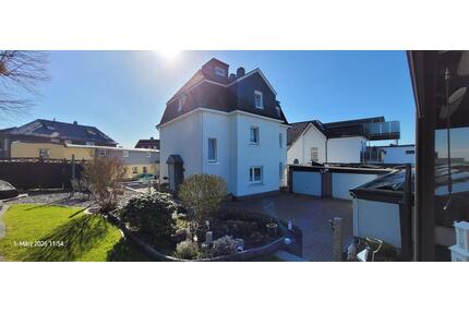 Helle 3-Zimmer Dachgeschosswohnung in W-Cronenberg (Wärmepumpe) - Wuppertal