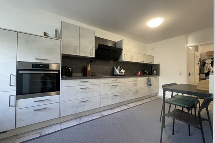 Stadtnah: Schöne 2,5-Zimmer Wohnung mit Einbauküche und Balkon - Gaggenau