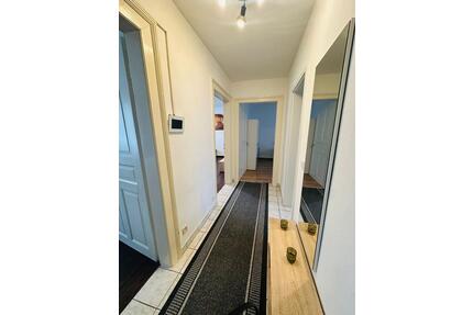 Schönes Zimmer in 3-er WG - 600,00&nbsp;EUR Kaltmiete, ca.&nbsp; 17,00&nbsp;m&sup2; in Stuttgart (PLZ: 70191) Stuttgart-Nord