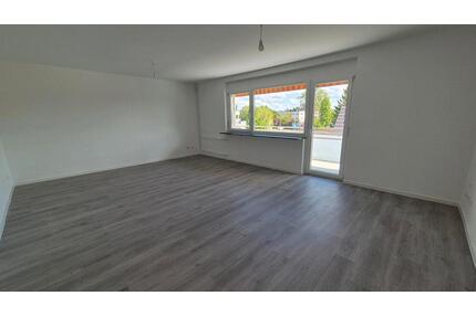Frisch sanierte 4 Zimmer Wohnung, großer Balkon - Lorsch