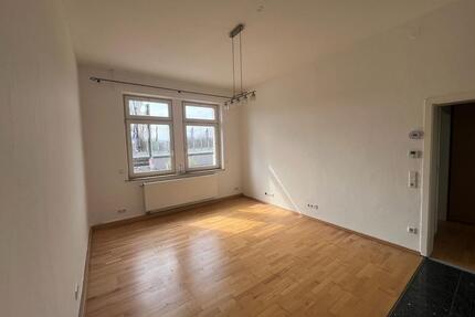 3 Zimmer Wohnung in Bad Cannstatt - Stuttgart