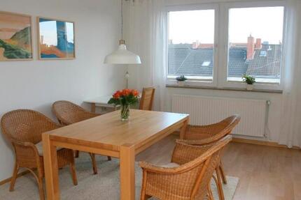 Helle möblierte 2 Zimmer Wohnung mit Balkon - Bremen Östliche Vorstadt