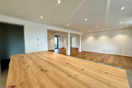 Großzügige 4,5-Zimmer Wohnung in der Heimstraße zum vermieten! - Ulm