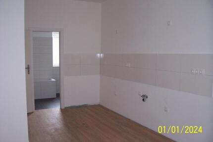 schöne neue Wohnung -2 Zimmer und Wohnküche - Schleiz