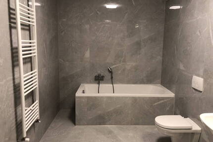 Exklusive 3-Zimmer Erdgeschoss Wohnung mit Terrasse! Im Kernsaniert Mehrfamilienhaus - Breitenbrunn Bedernau