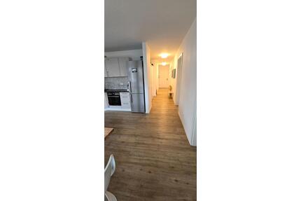 Moderne helle Frauen WG Wohnung mit Balkon,Fahrstuhl, Neubau - Hannover Südstadt