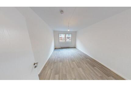 Urban gelegene 2-Raum-Wohnung mit Wanne - Chemnitz