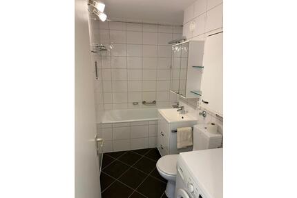 Ruhige 2-Zimmer Wohnung mit Loggia in Ottobrunn zu vermieten