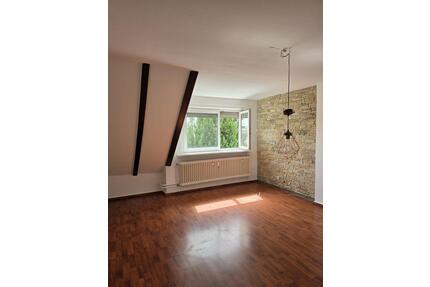 2 Zimmer Dachgeschoss Wohnung in Dreieich Sprendlingen