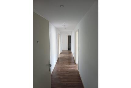 3-ZKB Saniert, Balkon, 81m2 Direkt an Stadt, Uni, Bahnhof - Kassel