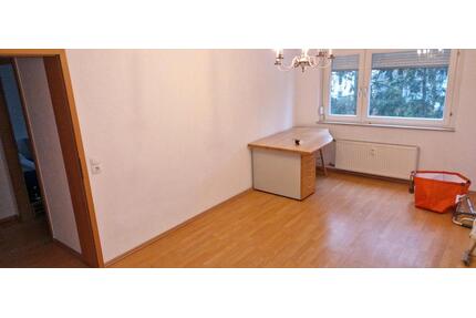 3 Zimmer Wohnung WG - 700,00&nbsp;EUR Kaltmiete, ca.&nbsp; 84,00&nbsp;m&sup2; in Lahr (Schwarzwald) (PLZ: 77933)