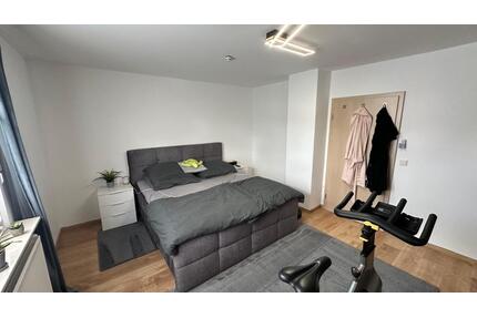 91126 Sc- Wol. Ruhige 3 Zimmer DG Wohnung direkt am Wiesengrund - Schwabach