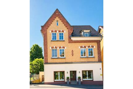 3 Zimmer Wohnung A Lage hell freundlich schön; Haus mit Charakter - Pfullingen