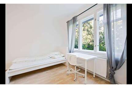 WG-Zimmer in Berlin 700,00 € 12 m²