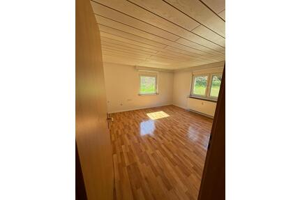 3-Zimmer Wohnung - 1.100,00&nbsp;EUR Kaltmiete, ca.&nbsp; 75,00&nbsp;m&sup2; in Lorch (PLZ: 73547)