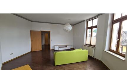 schöne und helle und zentrale 2-Zimmer-Wohnung in Stadtmitte Stadtroda´s