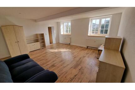 1+ 12 WG Zimmer in 5 -er WG in LahntalGoßfelden zu vermieten