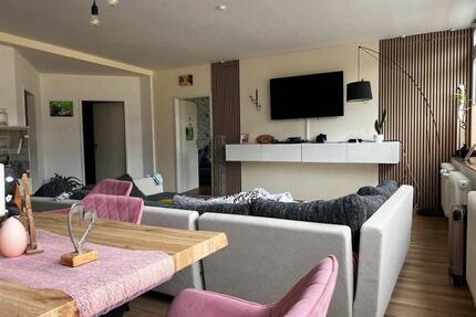 4 Zimmer Wohnung 150 m2 zu vermieten - Elze