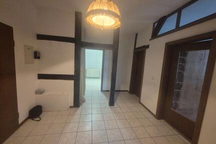 Schöne 3 Zimmer Wohnung mit Küche, Bad - Lichtenau