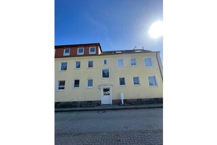Schöne 3- Raumwohnung mit Einbauküche und Balkon in Rostock Nienhagen