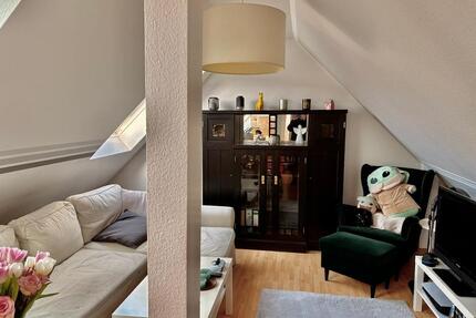 Helle 2-Zimmer Dachgeschosswohnung im Zentrum Overath | Küche + S