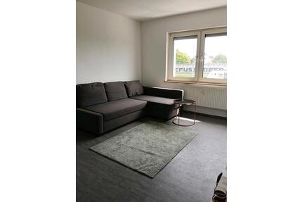 Teilmöblierte 2 Zimmer Wohnung mit Gartenmitbenutzung - Stuttgart Zuffenhausen