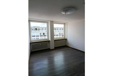 1 Zimmer Wohnung in Nürnberg - 750,00&nbsp;EUR Kaltmiete, ca.&nbsp; 38,00&nbsp;m&sup2; in Nürnberg (PLZ: 90461) Hasenbuck