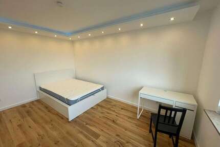 WG-Zimmer in Nürnberg 384,00 € 13 m²