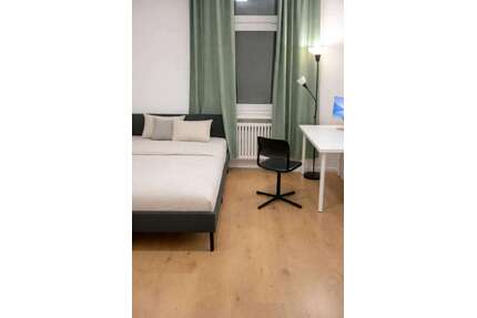 WG-Zimmer in München 850,00 € 12 m²