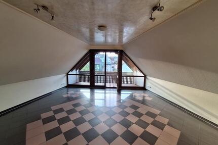 3-Zimmer Dachgeschosswohnung - 750,00&nbsp;EUR Kaltmiete, ca.&nbsp; 75,00&nbsp;m&sup2; in Neu-Anspach (PLZ: 61267)