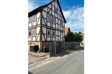 2 Zimmer Wohnung - 980,00&nbsp;EUR Kaltmiete, ca.&nbsp; 115,00&nbsp;m&sup2; in Friedland (PLZ: 37133)