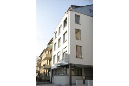 WG-Zimmer in großzügiger Wohnung in Darmstadt-City, Balkon, Aufzug