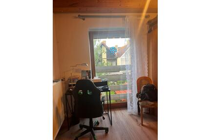 WG Zimmer neu renoviert in Lenting - Kösching