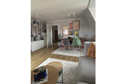 * WG geeignet * Frei ab 01. Juli 2026 * Sehr schöne 2-Zimmer-Wohnung * Loggia * Südvorstadt * - Leipzig