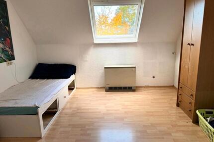 WG Zimmer- Ammerbuch - 450,00&nbsp;EUR Kaltmiete, ca.&nbsp; 15,00&nbsp;m&sup2; in Ammerbuch (PLZ: 72119)