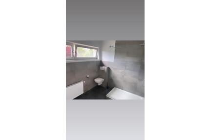 Moderne 3 Zimmer Wohnung 100qm Kernsaniert in Oldenburg