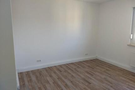 Schönes helles WG Zimmer zu vermieten - München Schwabing-Freimann