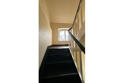 50 m² DG-Wohnung im Backsteinhaus | 2 Zimmer | Keller | Neuss