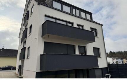 Sanierte Zwei Zimmer Wohnung in Köln - Küche - Balkon