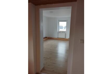 Helle 3-Zimmer Wohnung mit Garage in Staufenberg