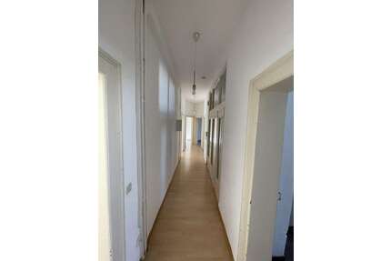 WG-Zimmer in karlsruhe 500,00 € 95 m²