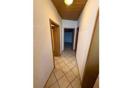 3 Zimmer Erdgeschoss Wohnung mit Balkon und Garten - Neunkirchen