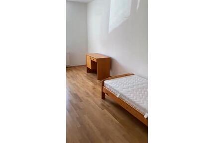 NACHMIETER SOFORT - 750,00&nbsp;EUR Kaltmiete, ca.&nbsp; 30,00&nbsp;m&sup2; in Frankfurt am Main (PLZ: 60437) Bonames