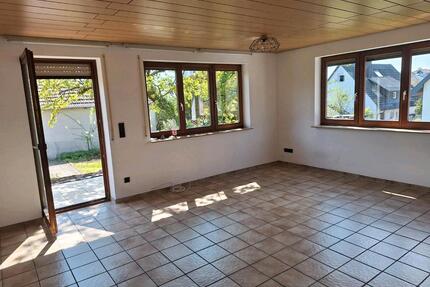 Mietwohnung 2-Zimmer 66m2 - 700,00&nbsp;EUR Kaltmiete, ca.&nbsp; 66,00&nbsp;m&sup2; in Leutenbach (PLZ: 71397)